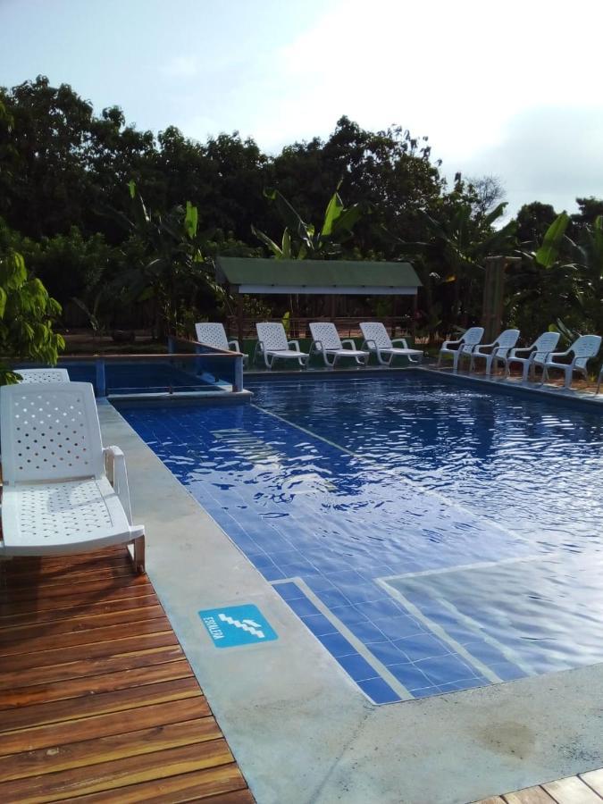 Hostal La Finquita 帕洛米诺 外观 照片